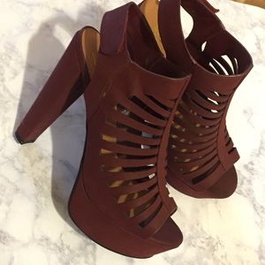 ***Spring Cleaning Sale*** Burgundy platform heels